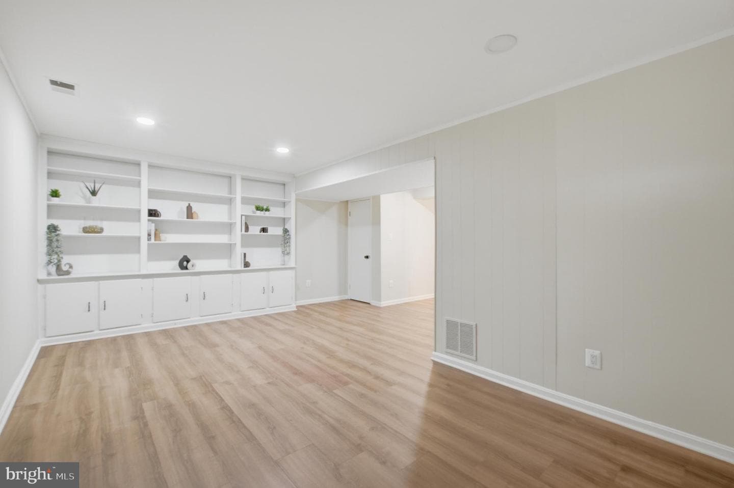 8575 Tyrolean Way photo 24