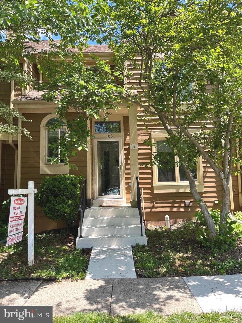 1106 Whitworth Court, Herndon