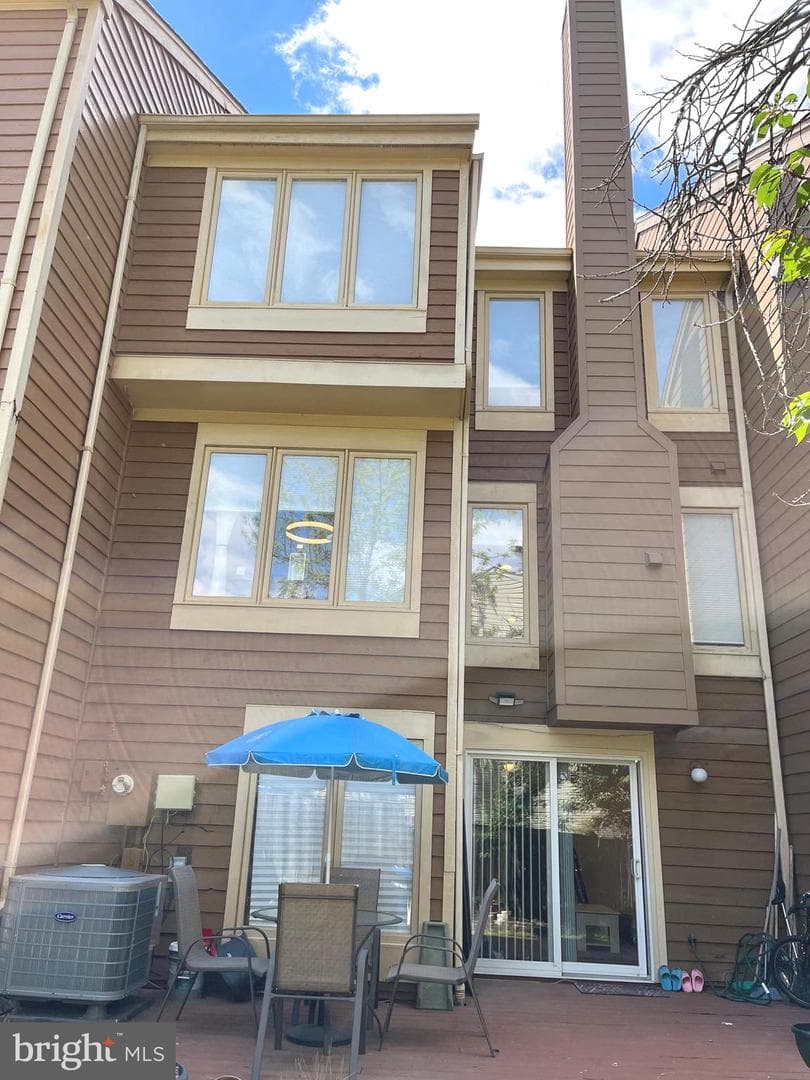 1106 Whitworth Court photo 49
