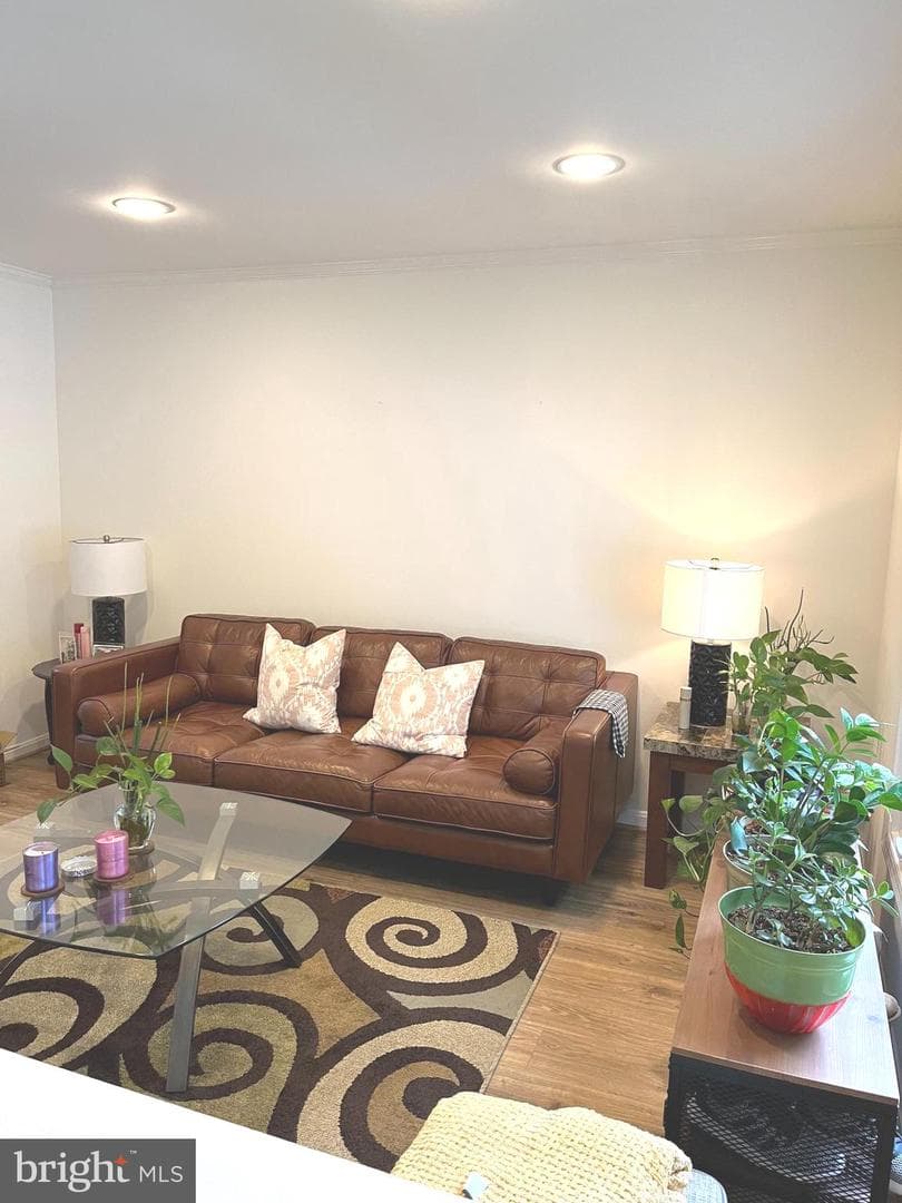 1106 Whitworth Court photo 8