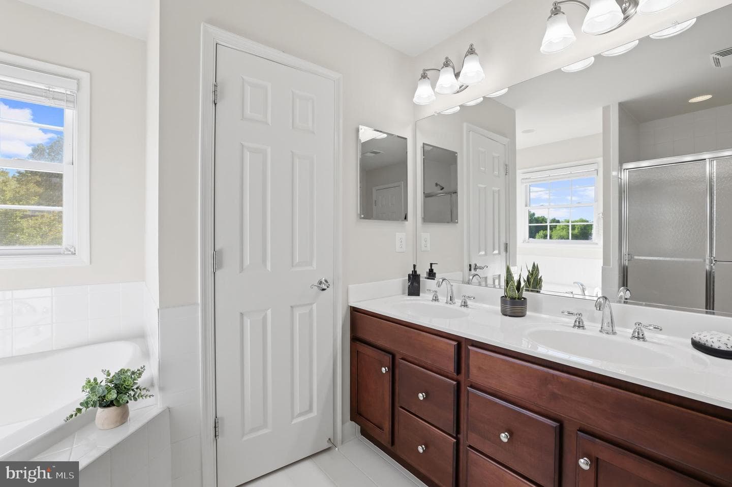 3009 Marshall Street photo 40