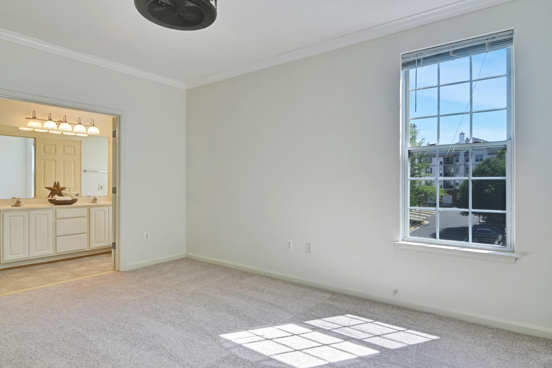 4151 Castlecary Lane #301 photo 26