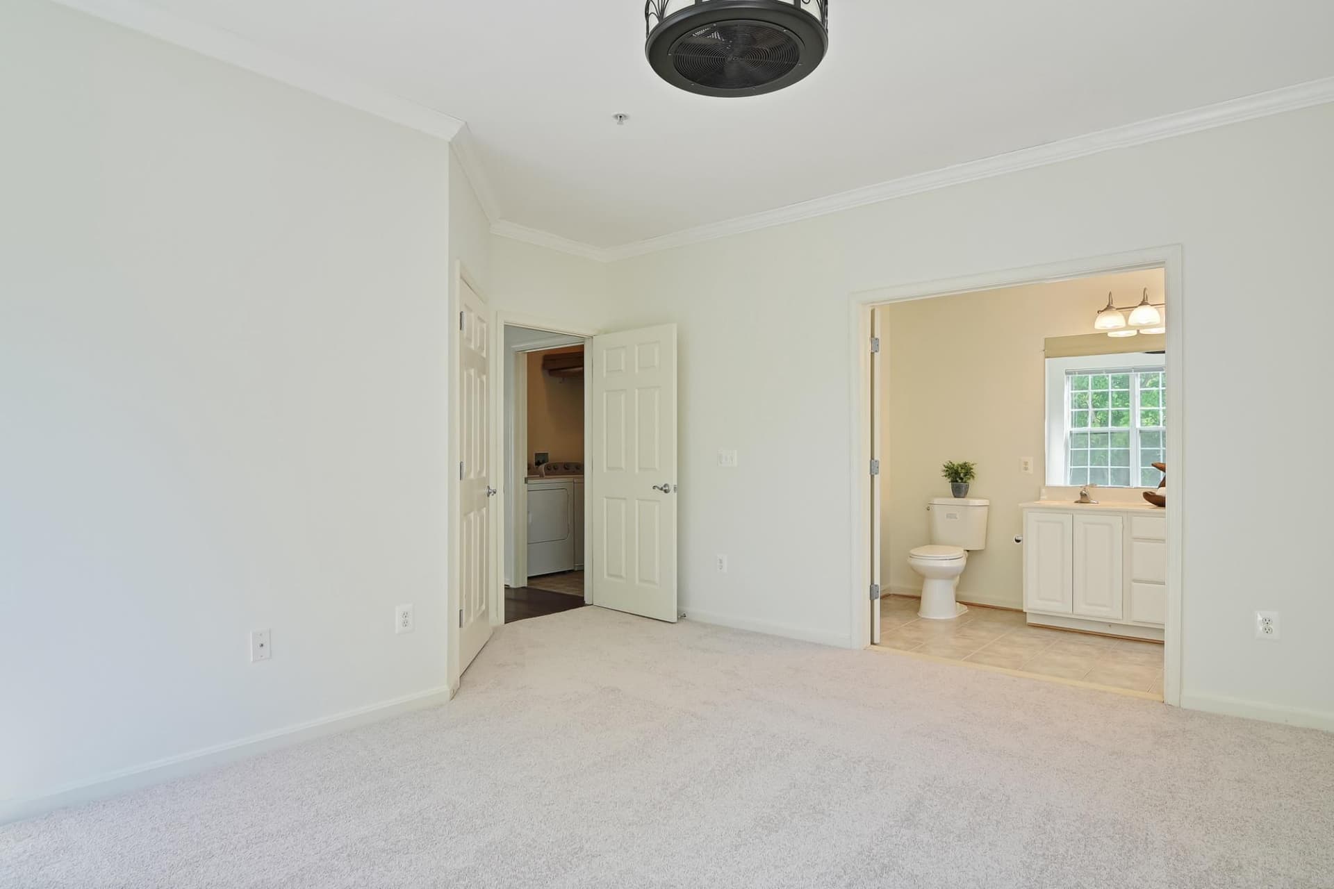 4151 Castlecary Lane #301 photo 28