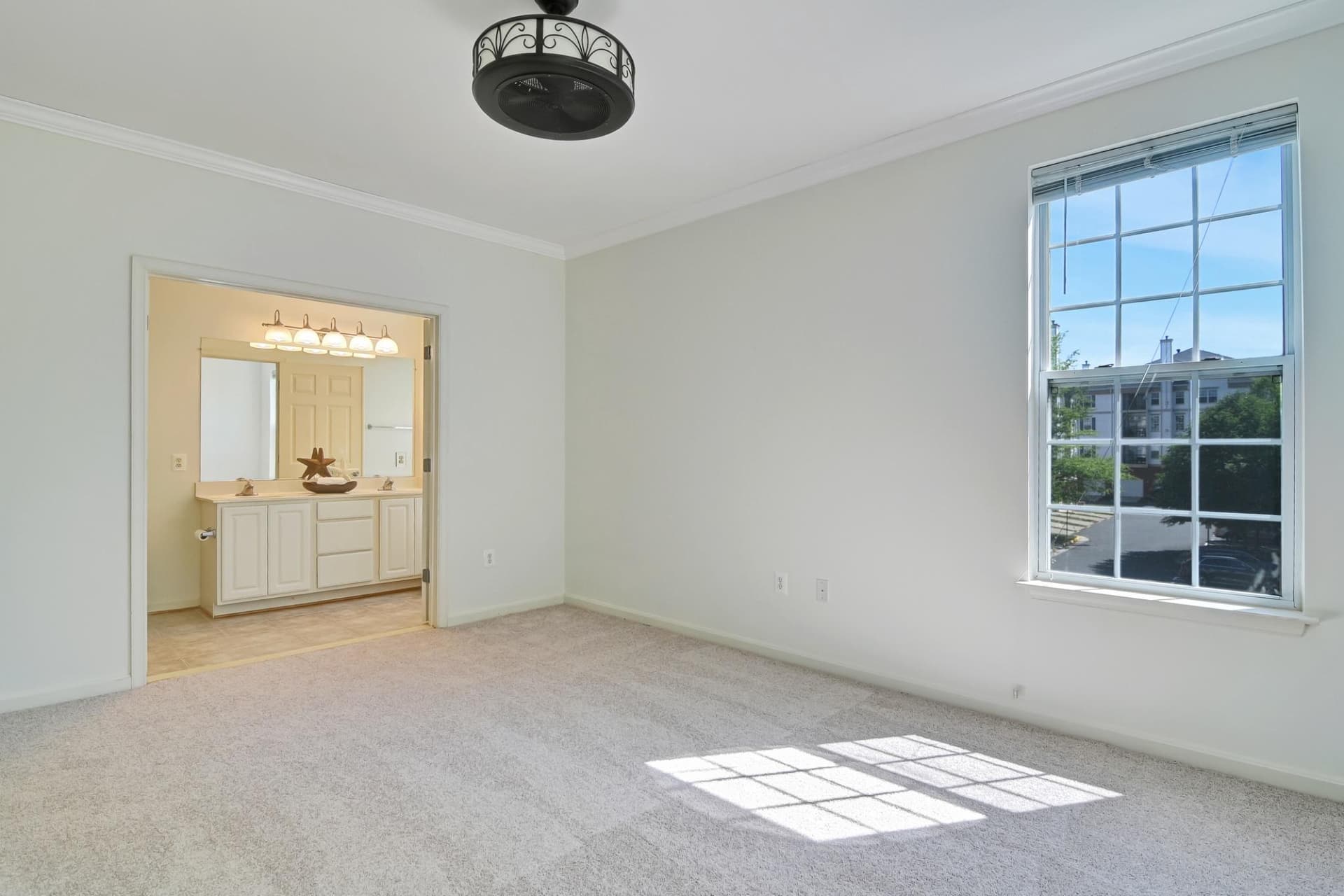4151 Castlecary Lane #301 photo 29
