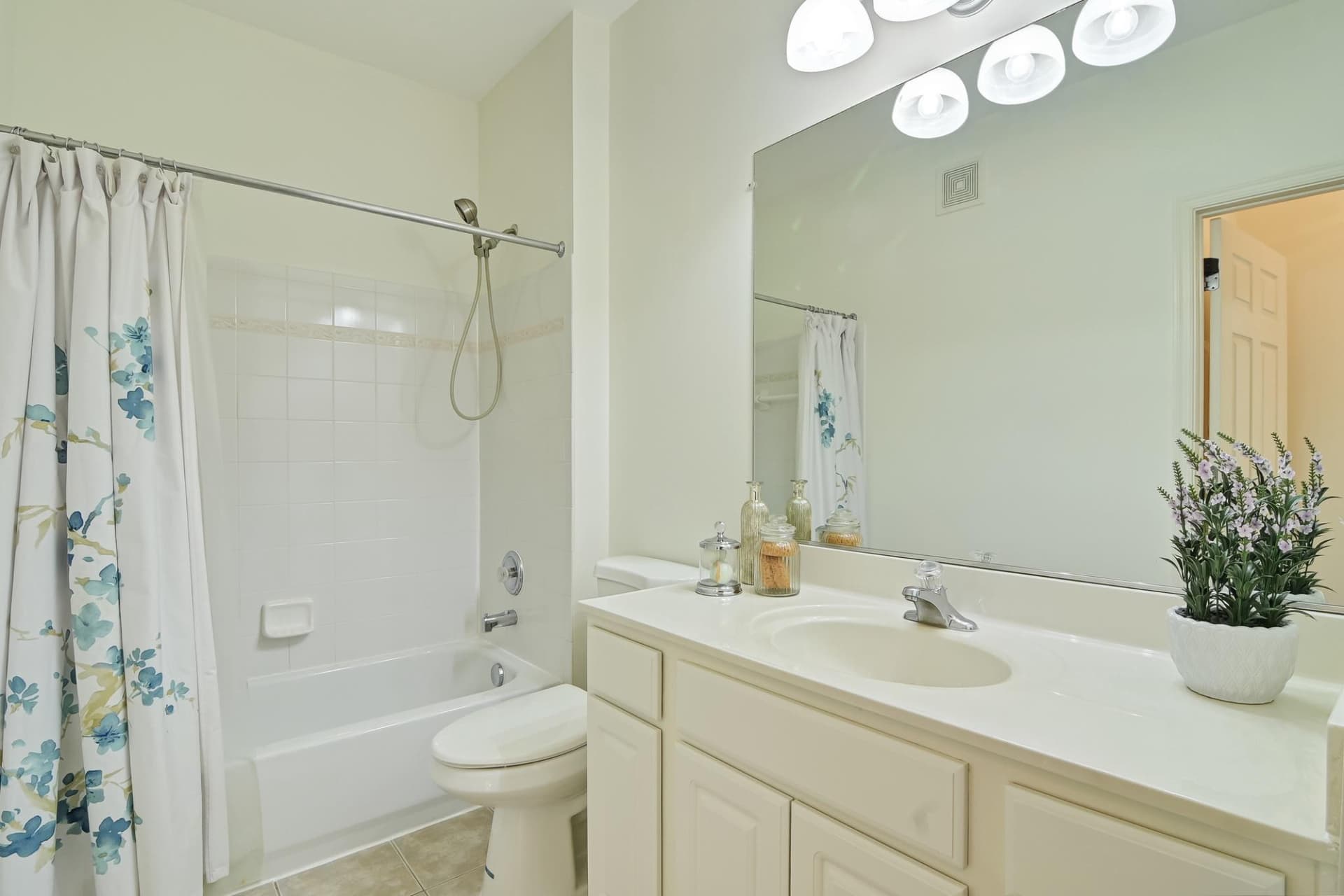 4151 Castlecary Lane #301 photo 39
