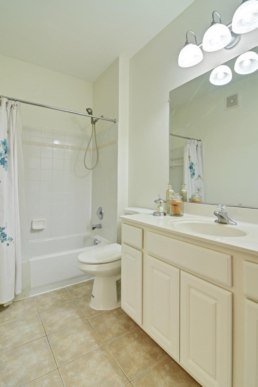 4151 Castlecary Lane #301 photo 40