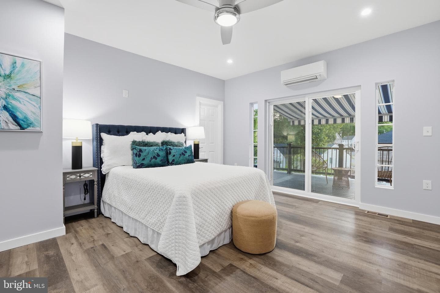 6925 Barrett Road photo 24