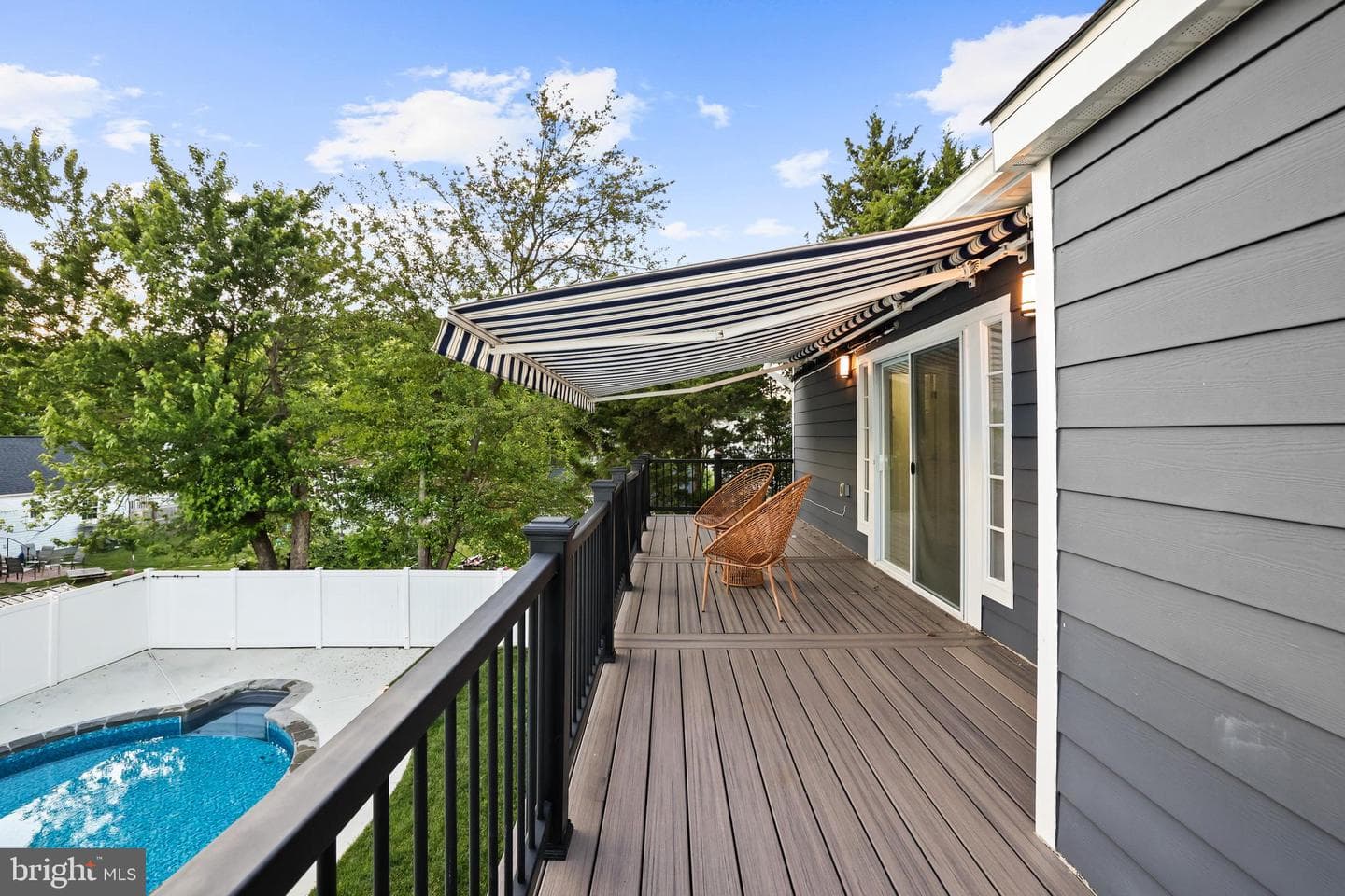 6925 Barrett Road photo 28