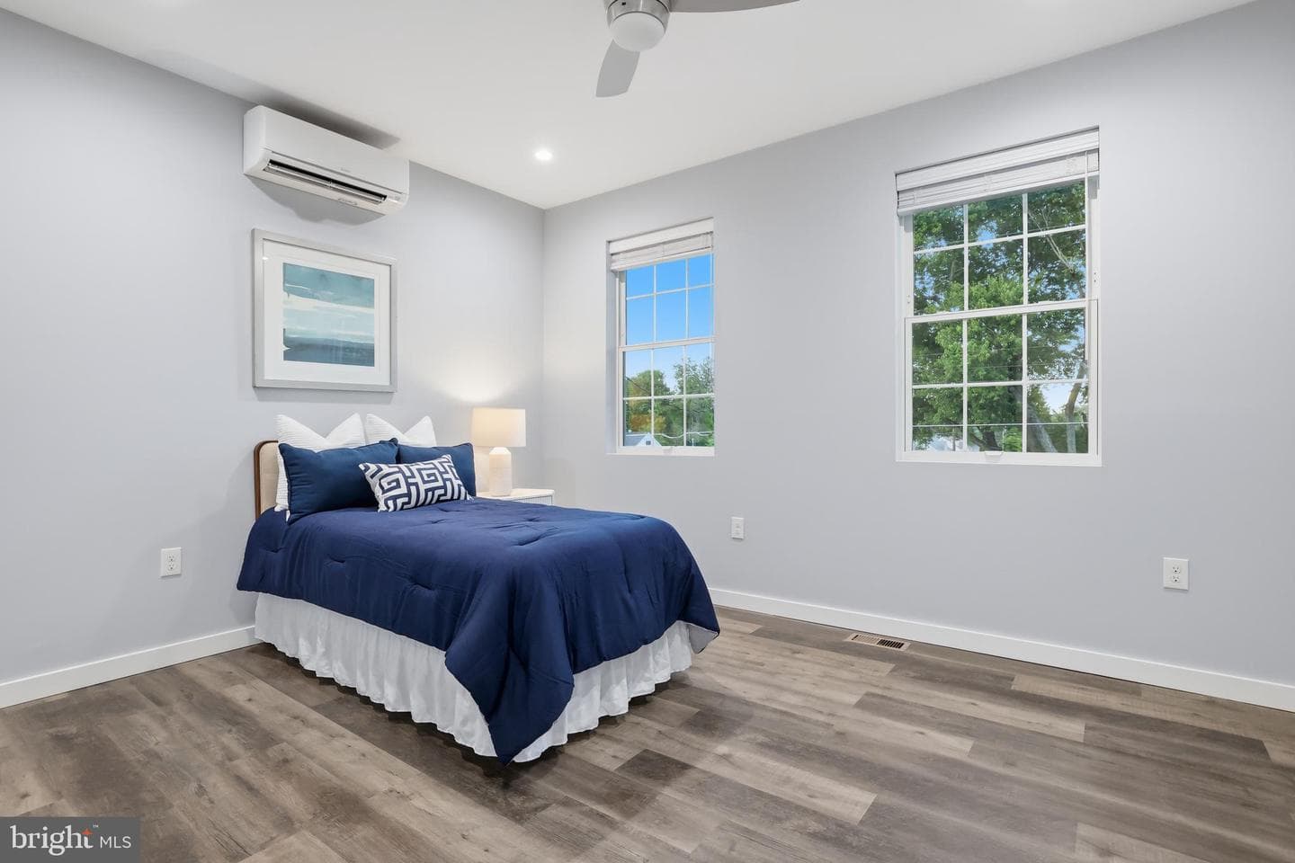 6925 Barrett Road photo 32