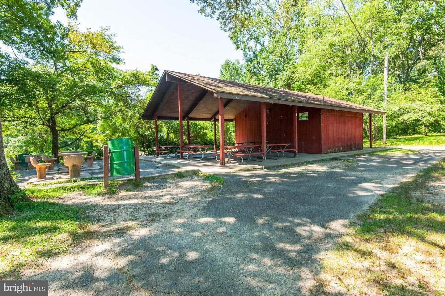 6925 Barrett Road photo 68