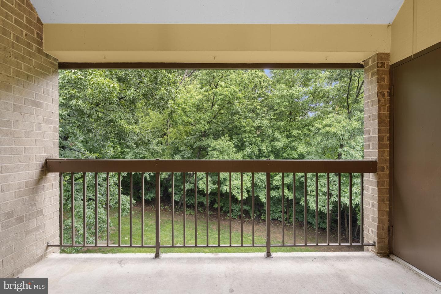 1631 Parkcrest Circle #8b/301 photo 31