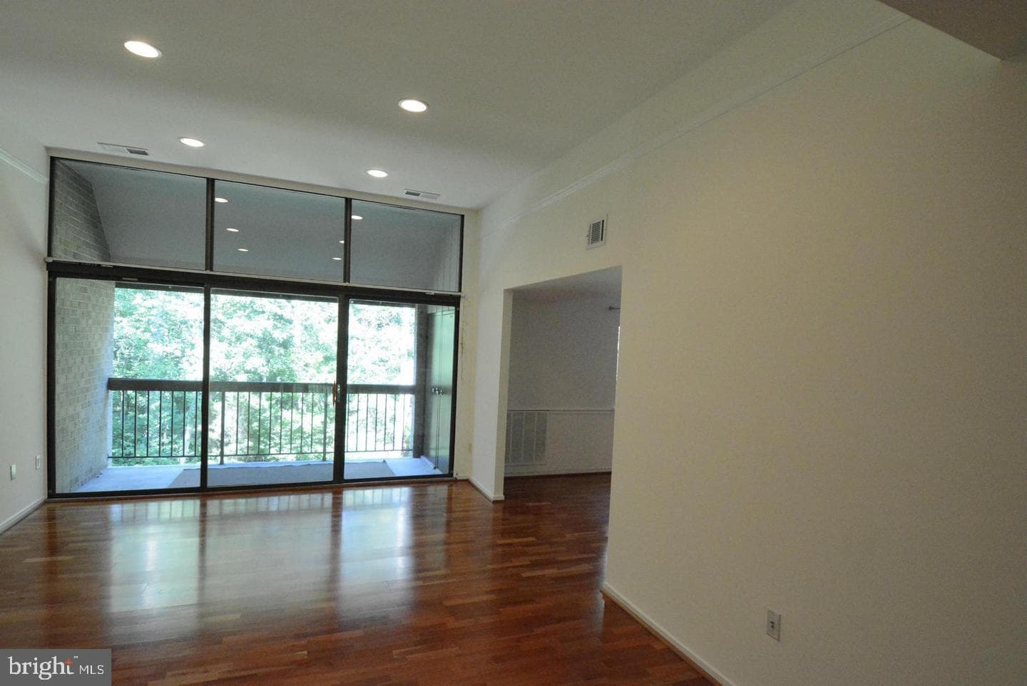 1631 Parkcrest Circle #8b/301 photo 7