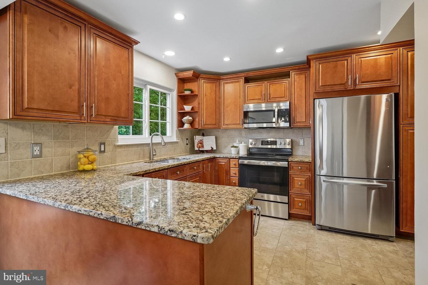 13484 Lake Shore photo 18