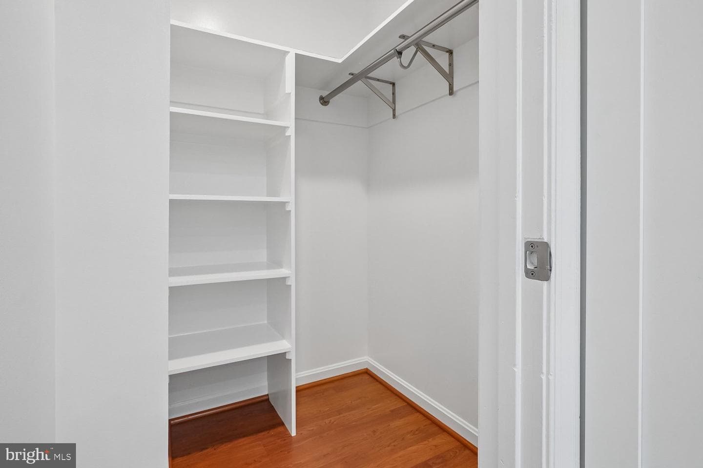 13484 Lake Shore photo 31