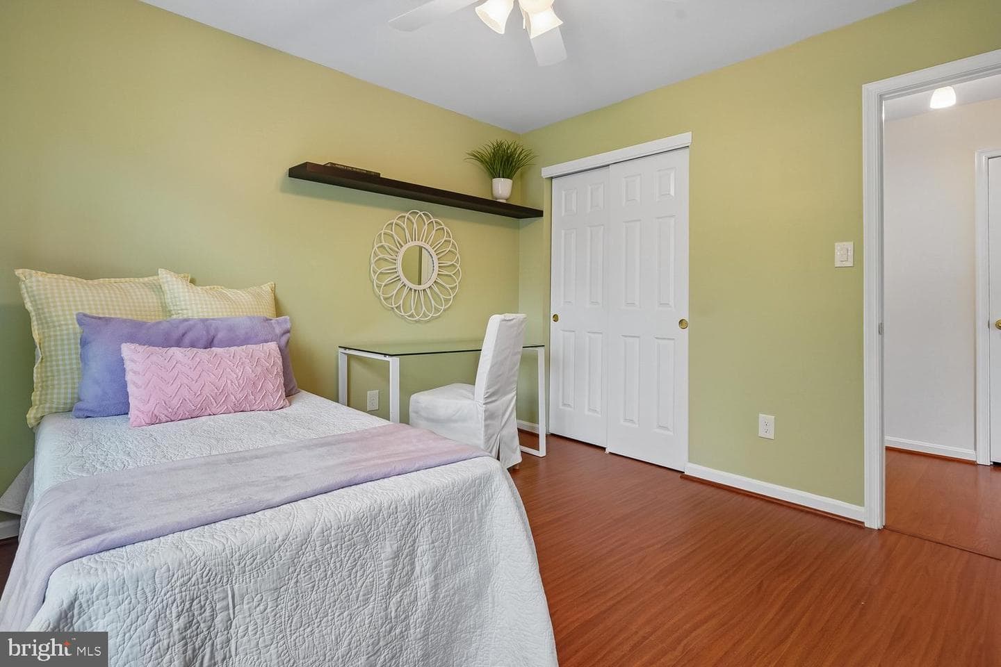 13484 Lake Shore photo 33