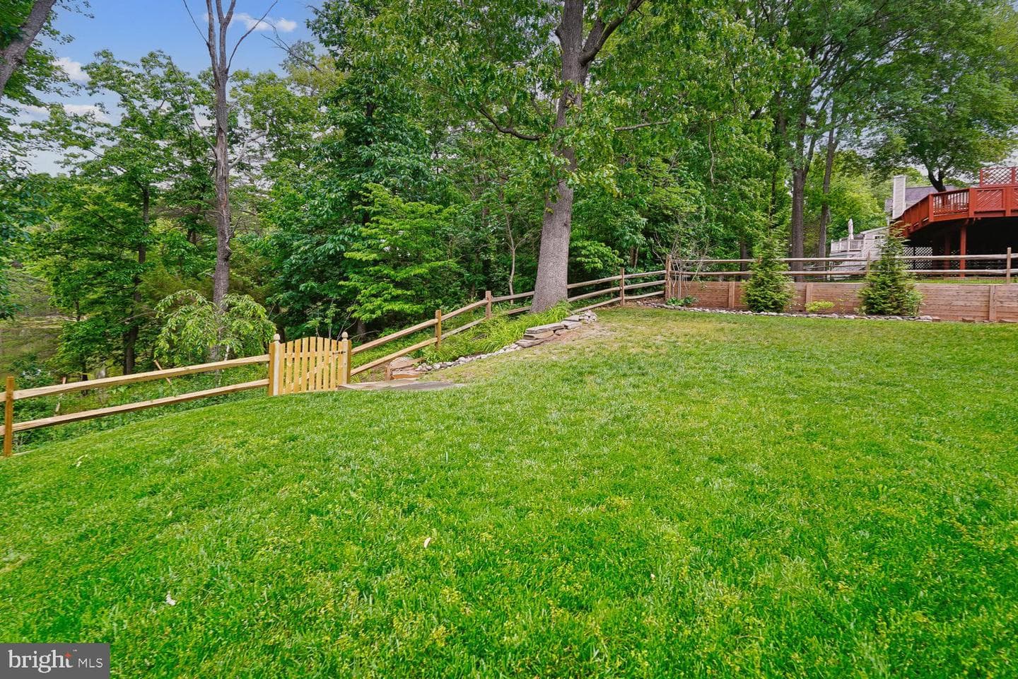 13484 Lake Shore photo 50
