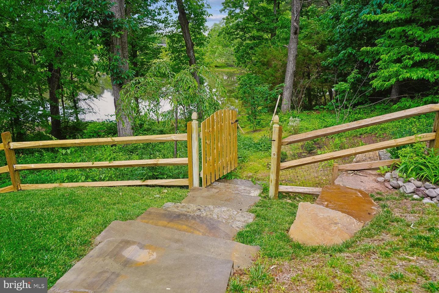13484 Lake Shore photo 55