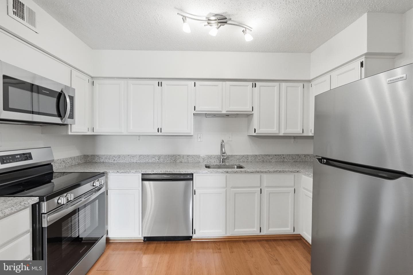 3101 Patrick Henry Drive #132 photo 5