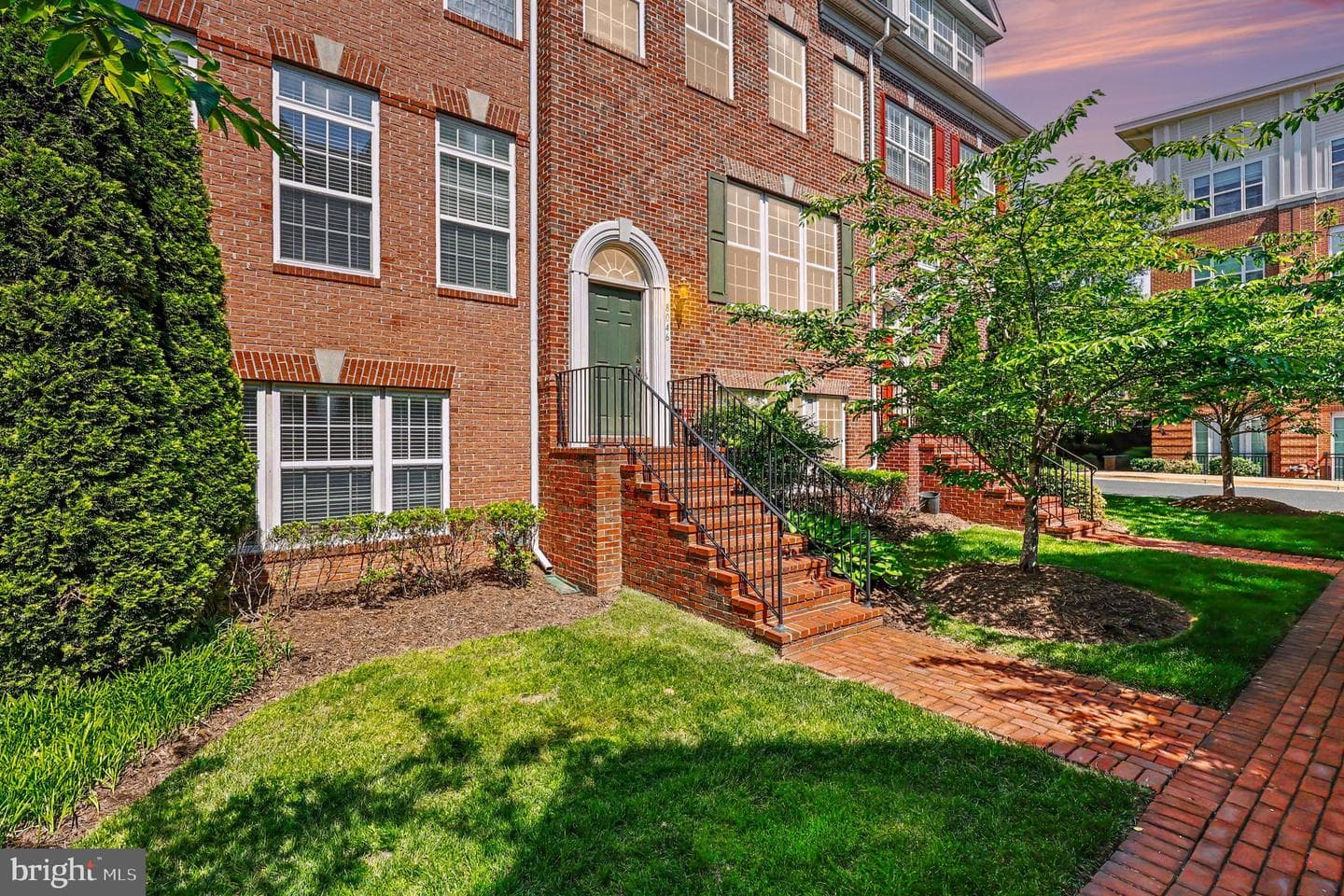 8046 Reserve Way photo 3