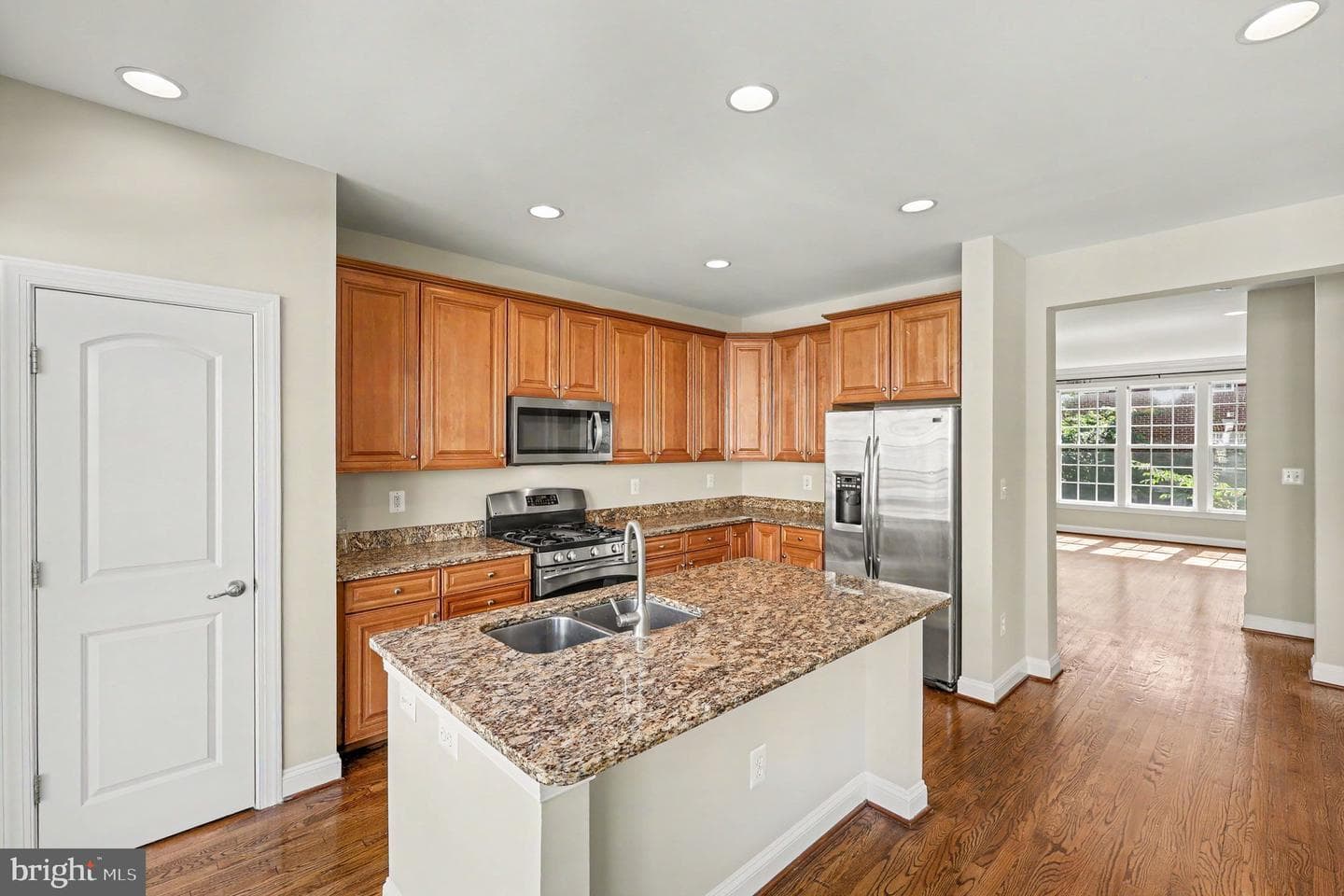 8046 Reserve Way photo 31