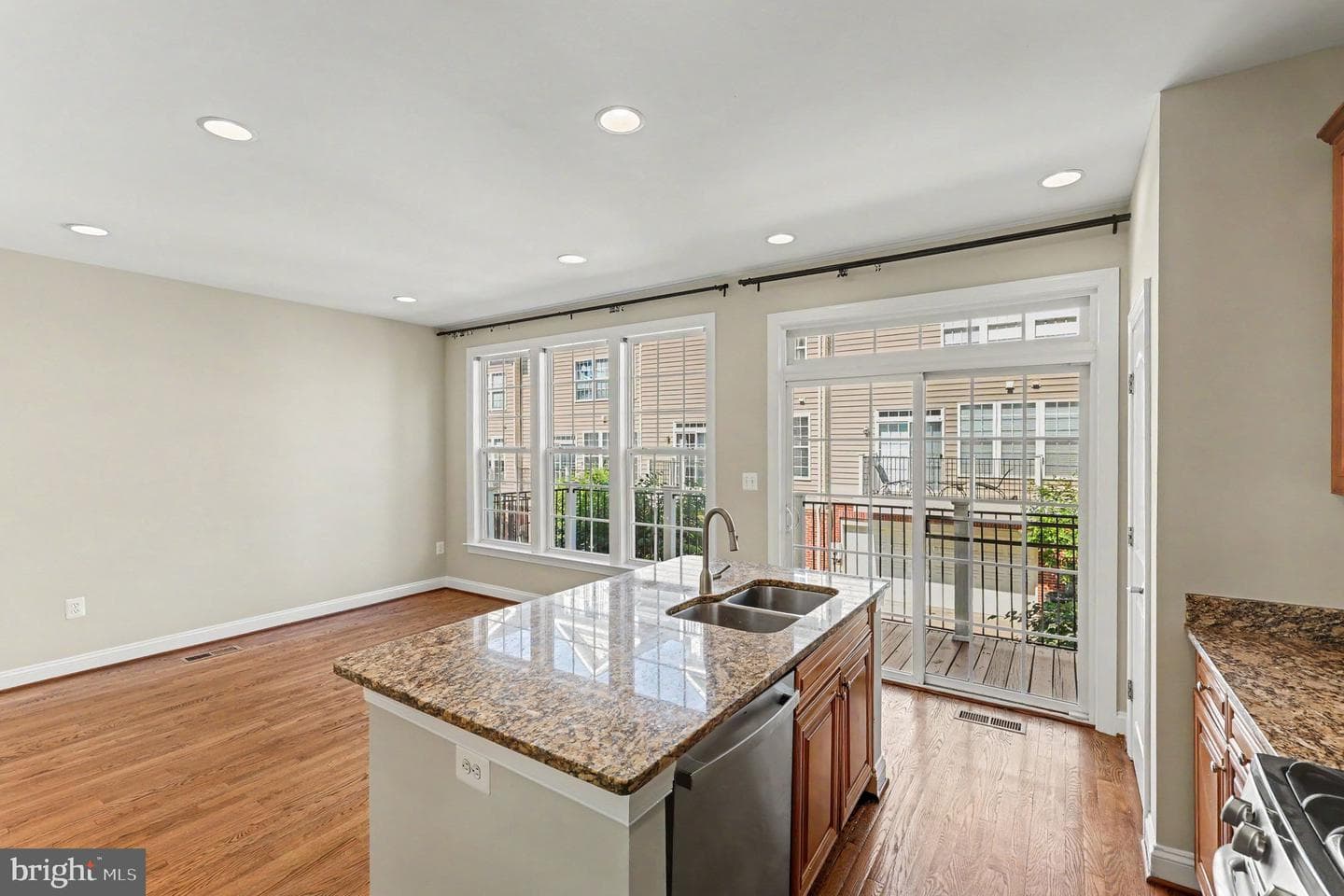 8046 Reserve Way photo 34