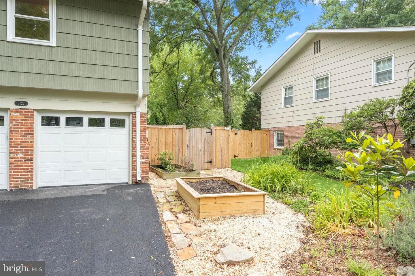 3127 Battersea Lane photo 40