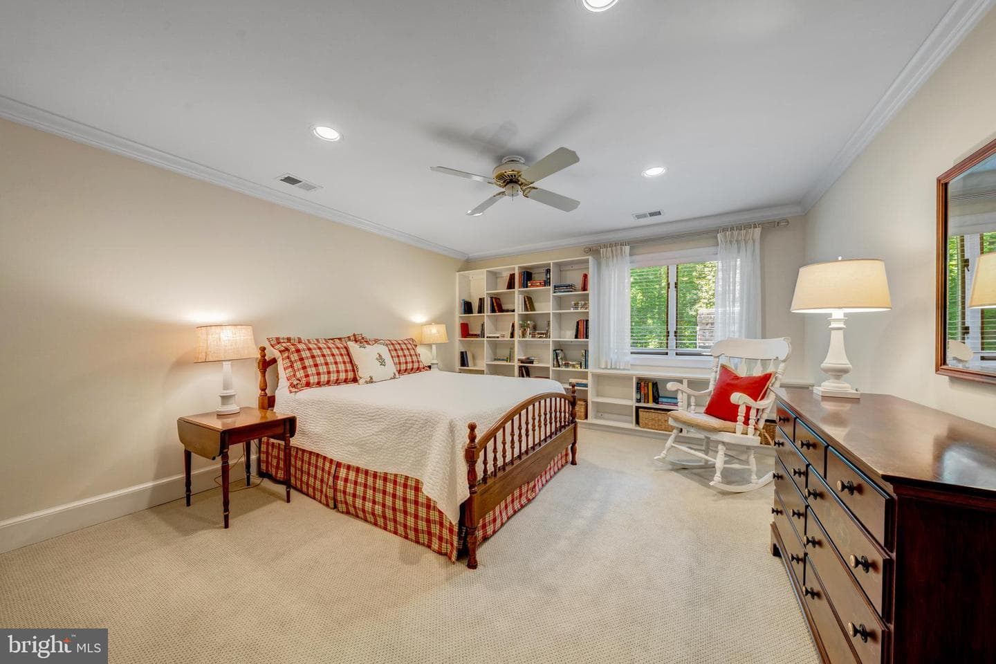 2402 Oakmont Court photo 44