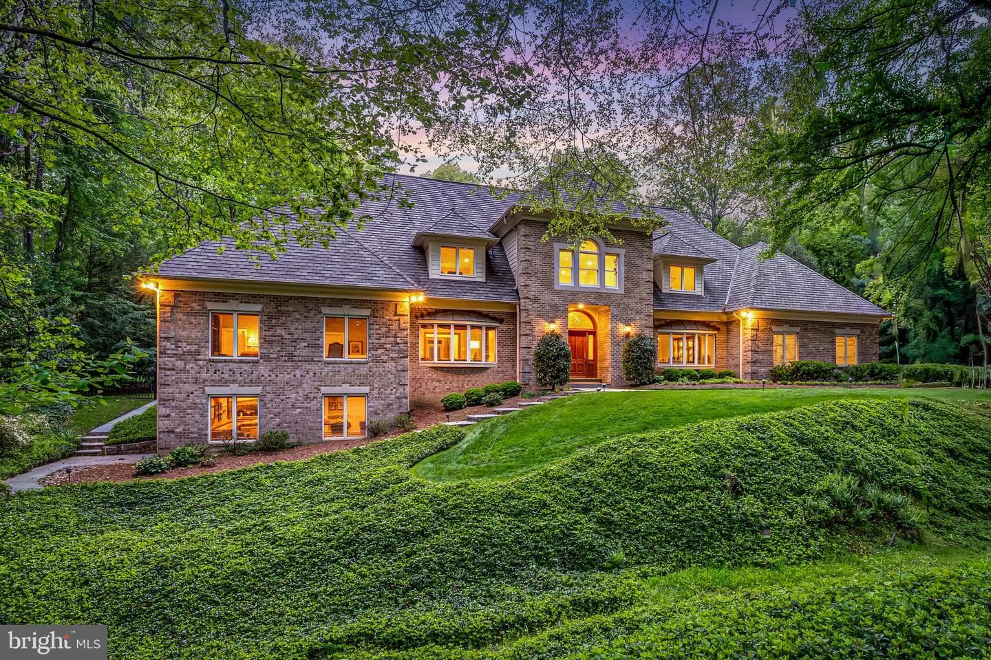 2402 Oakmont Court photo 49