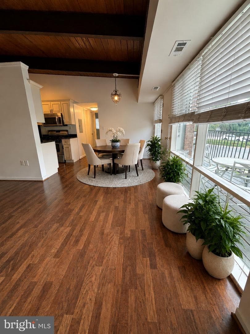4901 Americana Drive #202 photo 6