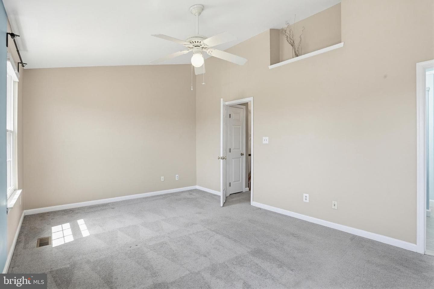 6891 Signature Circle photo 17