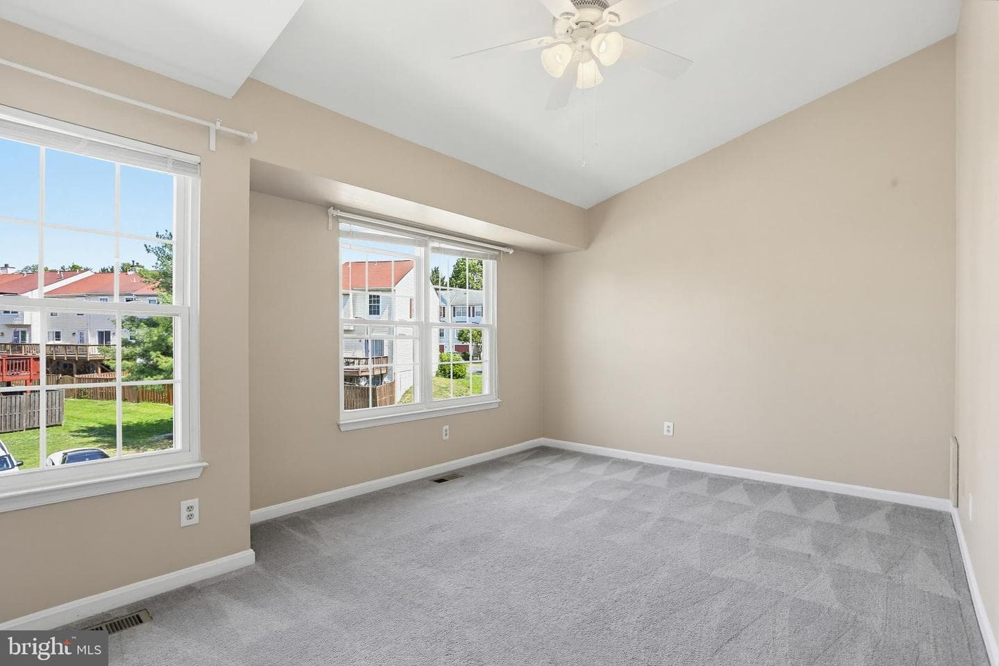 6891 Signature Circle photo 24