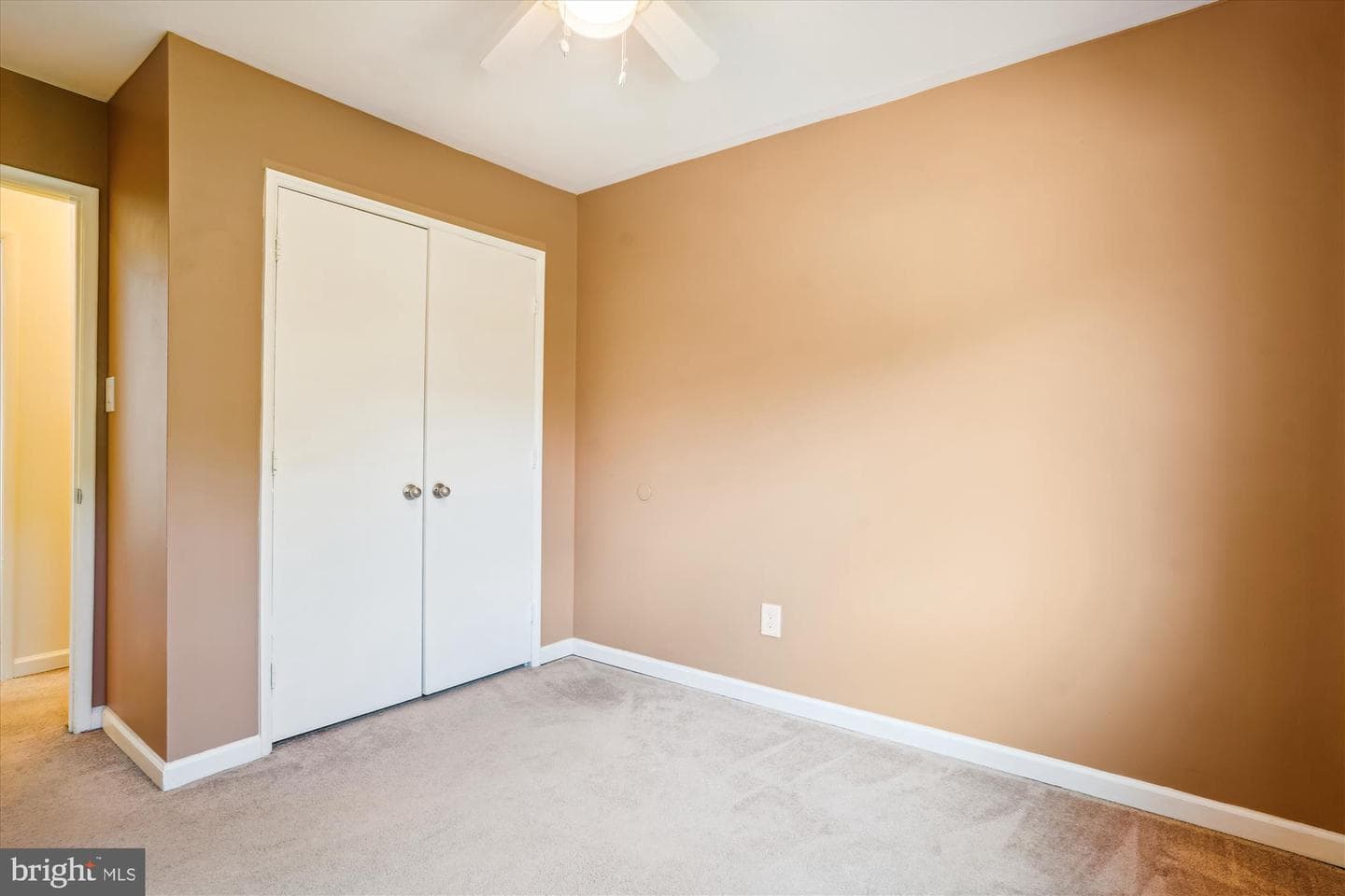 9082 Arlington Boulevard photo 30