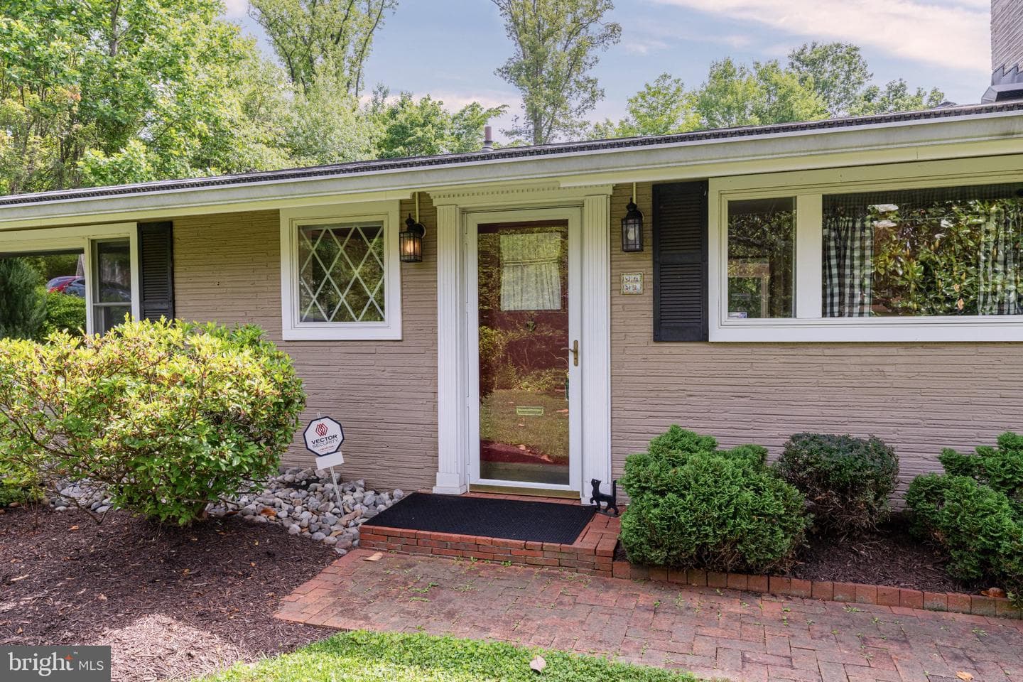 3525 Devon Drive photo 4