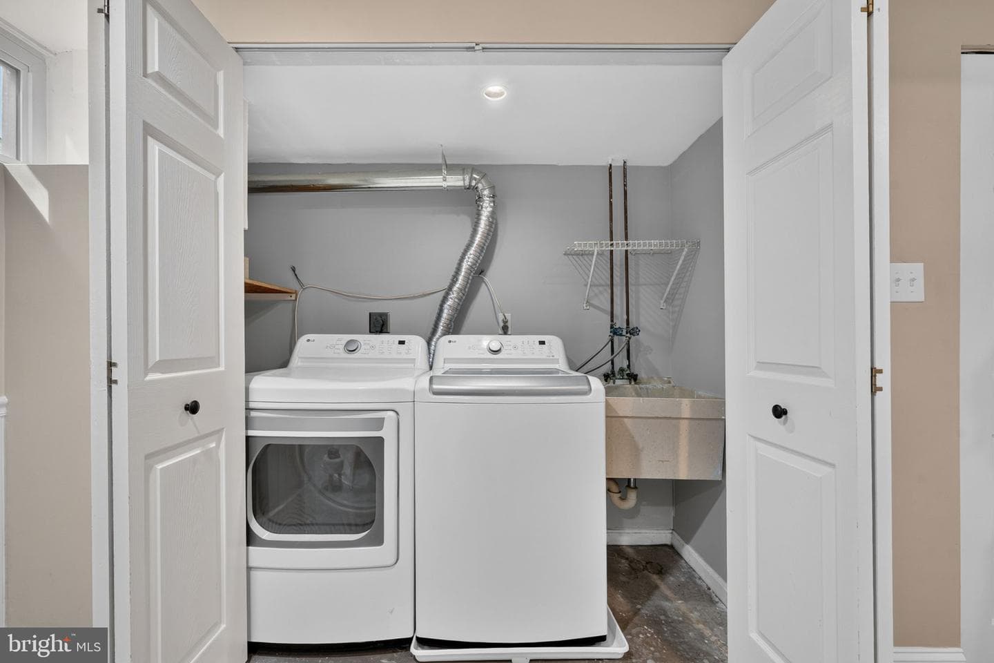 6134 Wicklow Drive photo 42