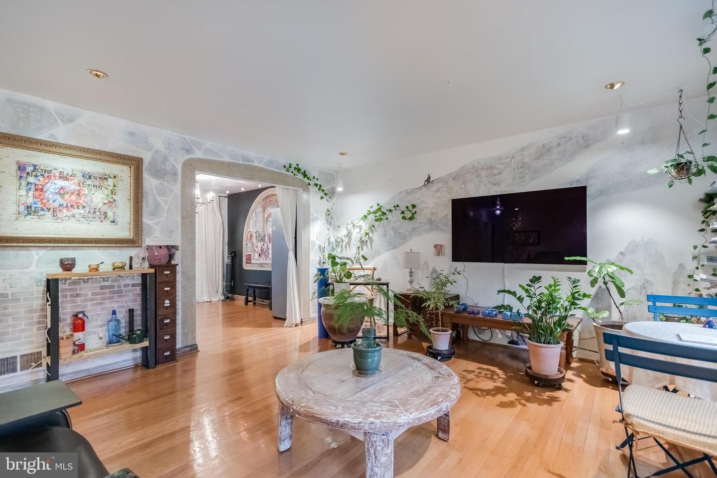 10500 Linfield Street photo 15