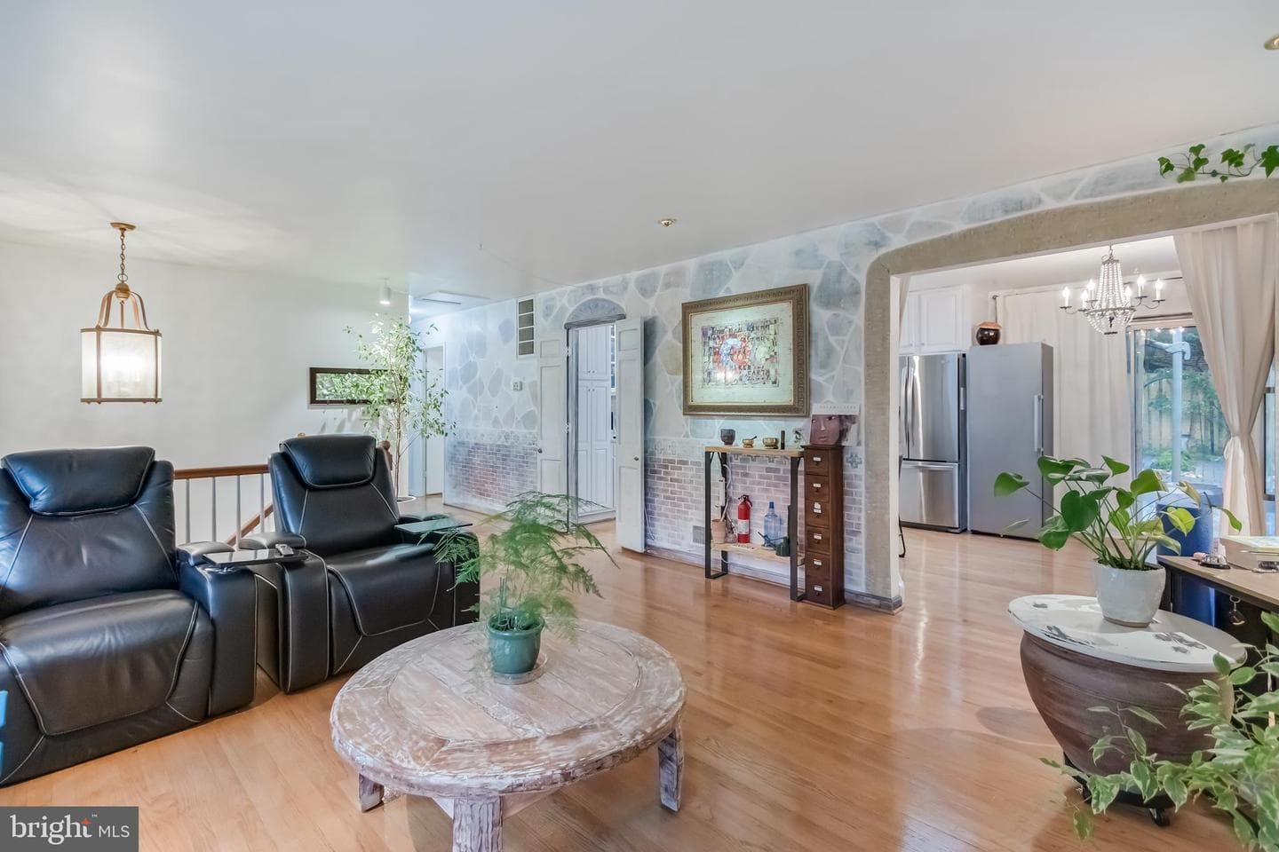 10500 Linfield Street photo 16