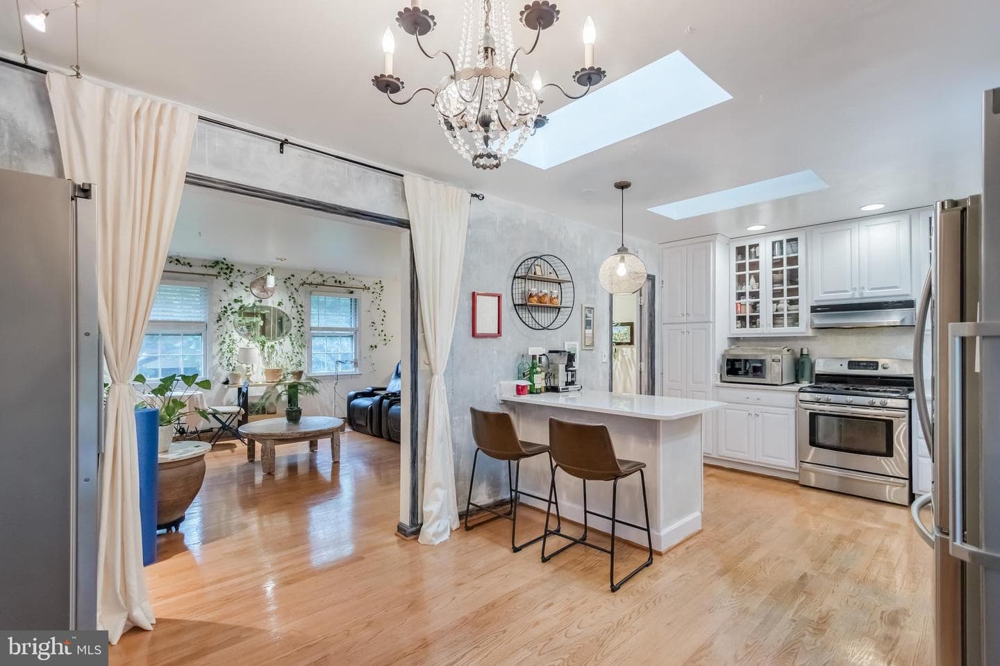 10500 Linfield Street photo 19