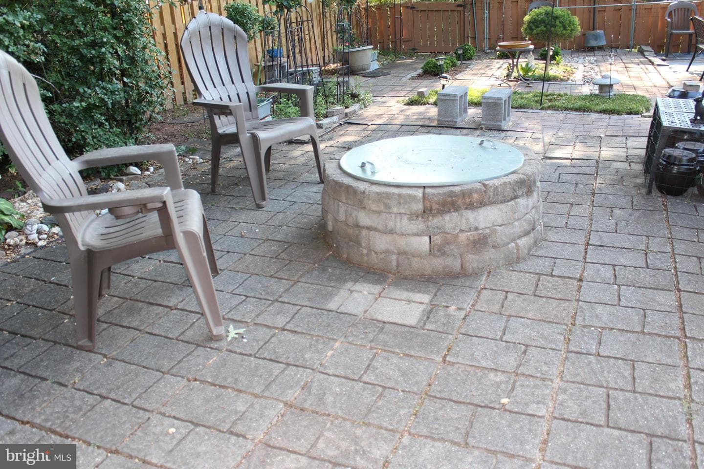 10500 Linfield Street photo 39