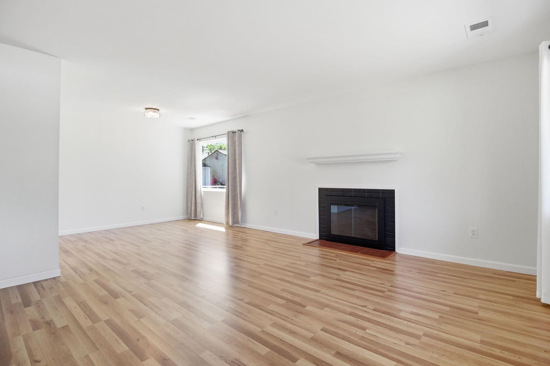 6121 Yellowstone Drive photo 9