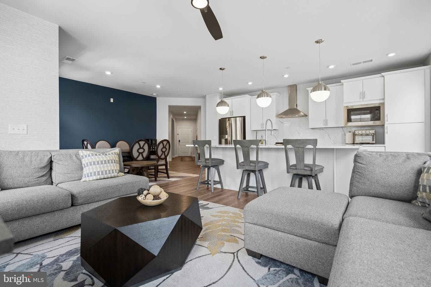 3925 Fair Ridge Drive #201 photo 32