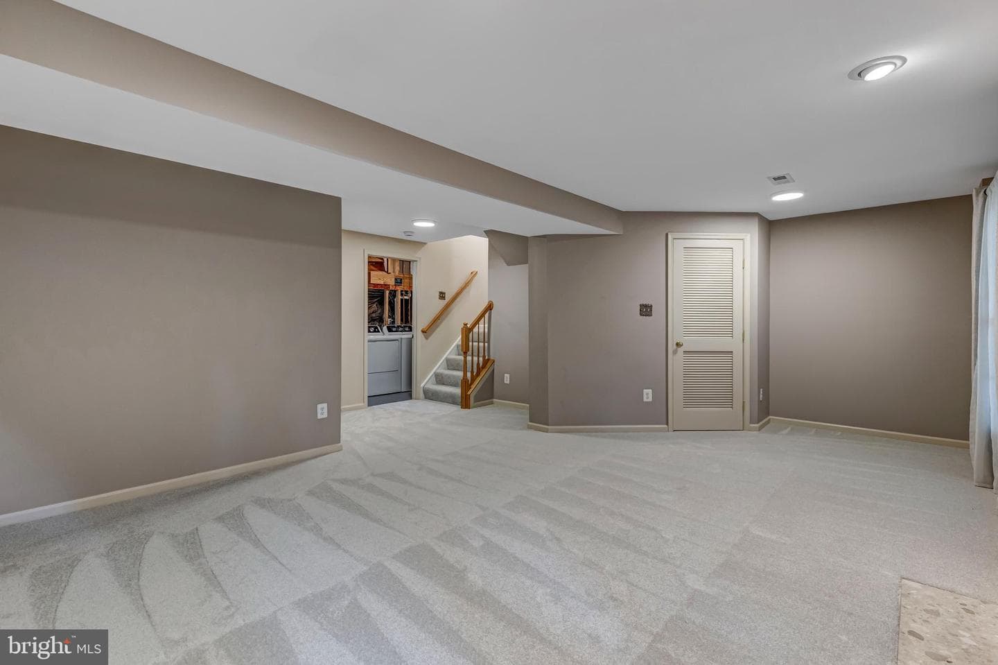 7706 Effingham Square photo 45