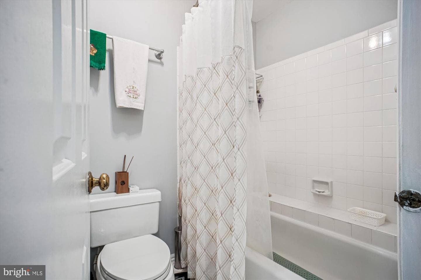 4555 Interlachen Court #j photo 15