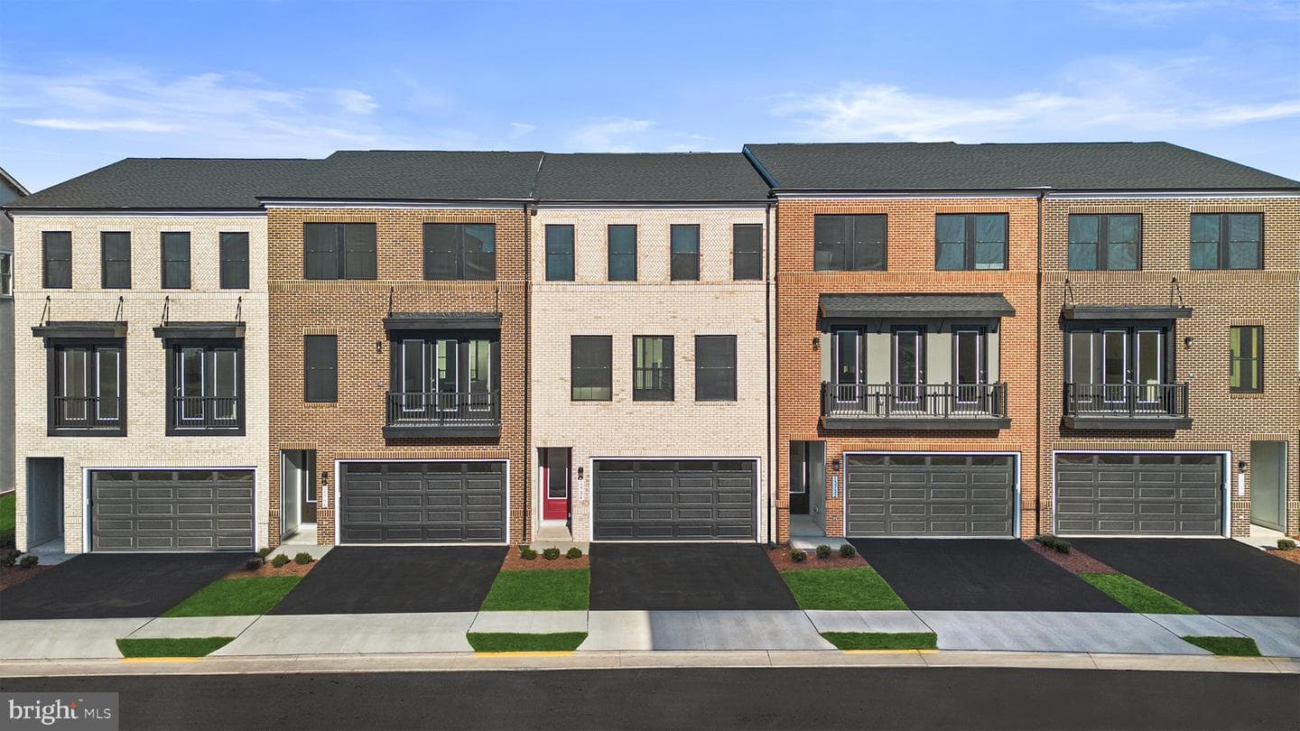 1 Aviation Place #taryn 24-F2, Herndon