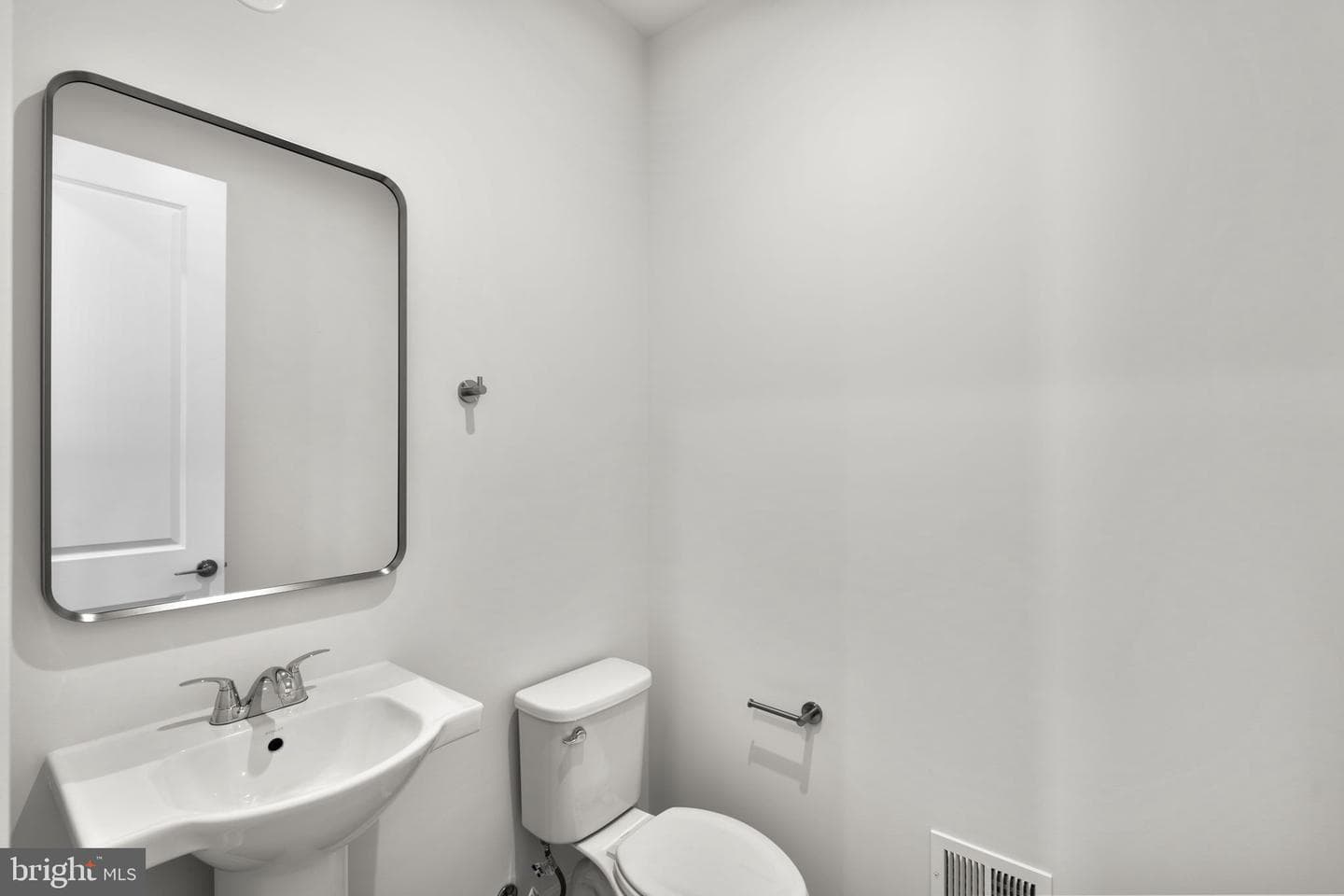 1 Aviation Place #taryn 24-F2 photo 13