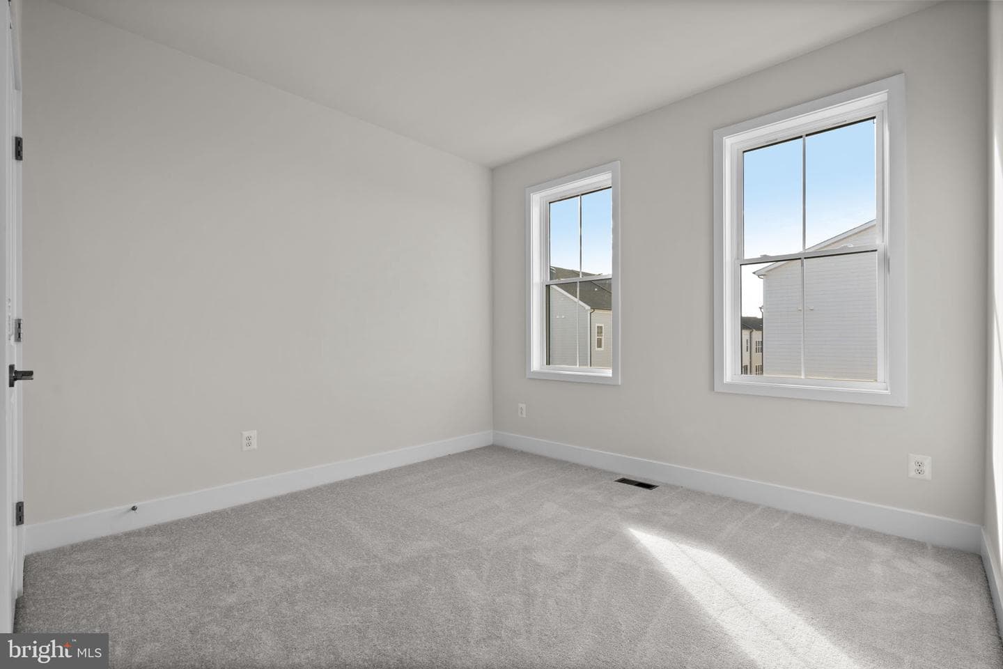 1 Aviation Place #taryn 24-F2 photo 21