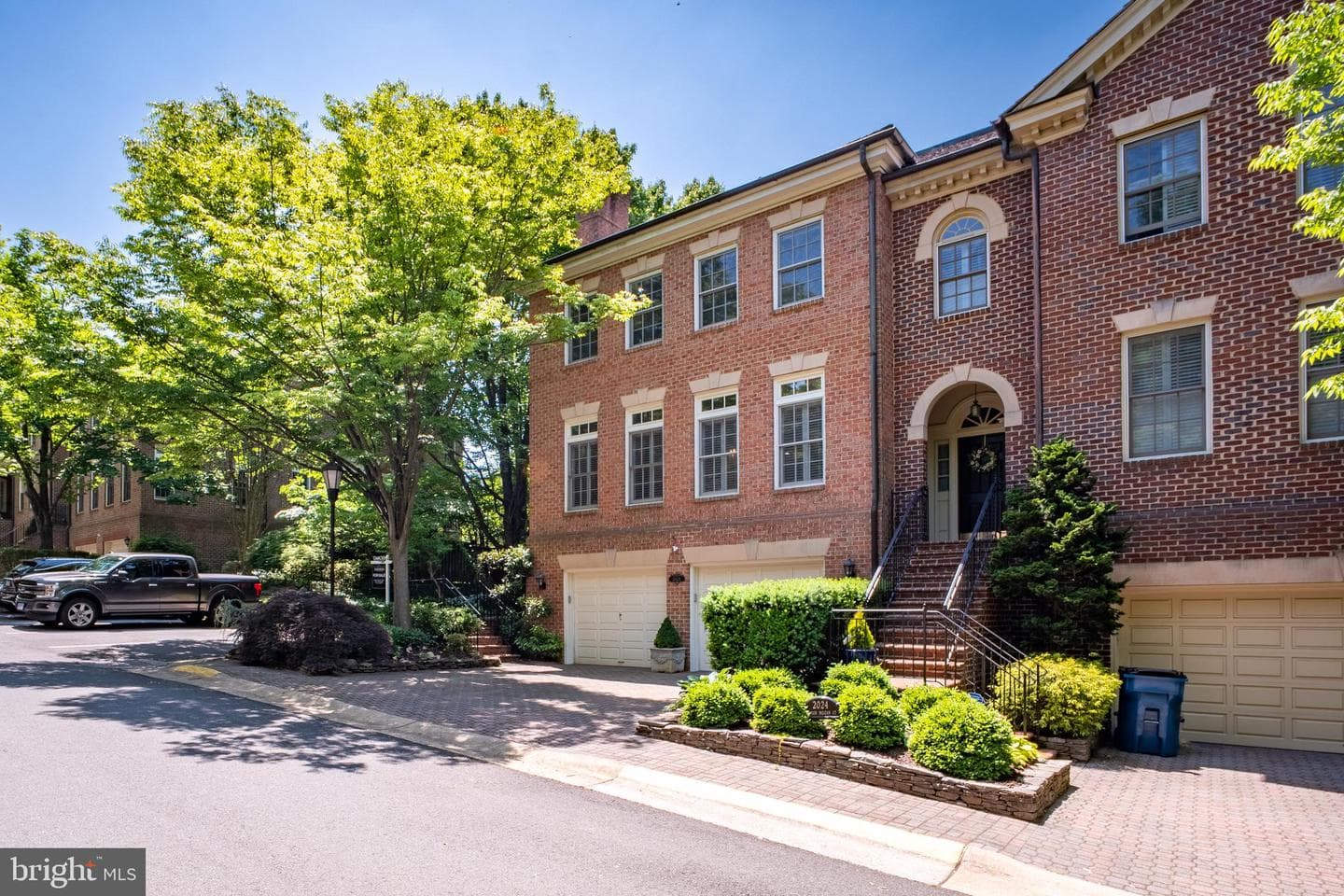 2026 Mayfair Mclean Court photo 9
