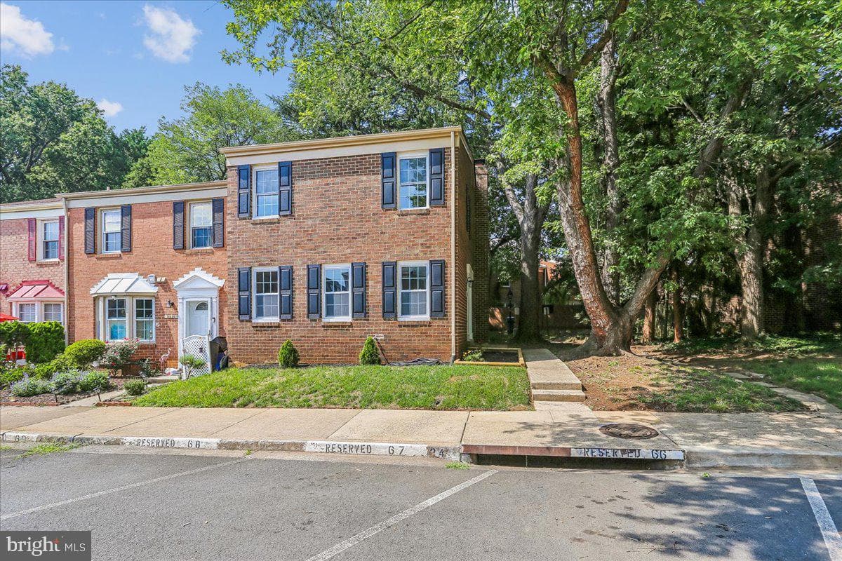 9624 Nonquitt Drive, Fairfax