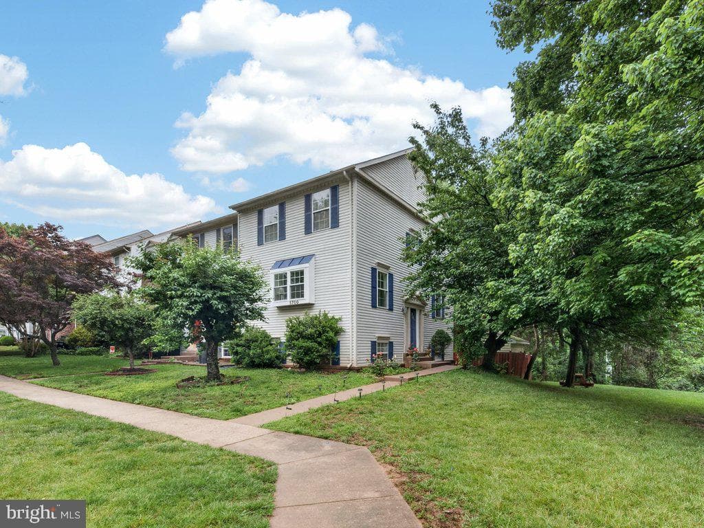 5700 Mason Bluff Drive photo 3