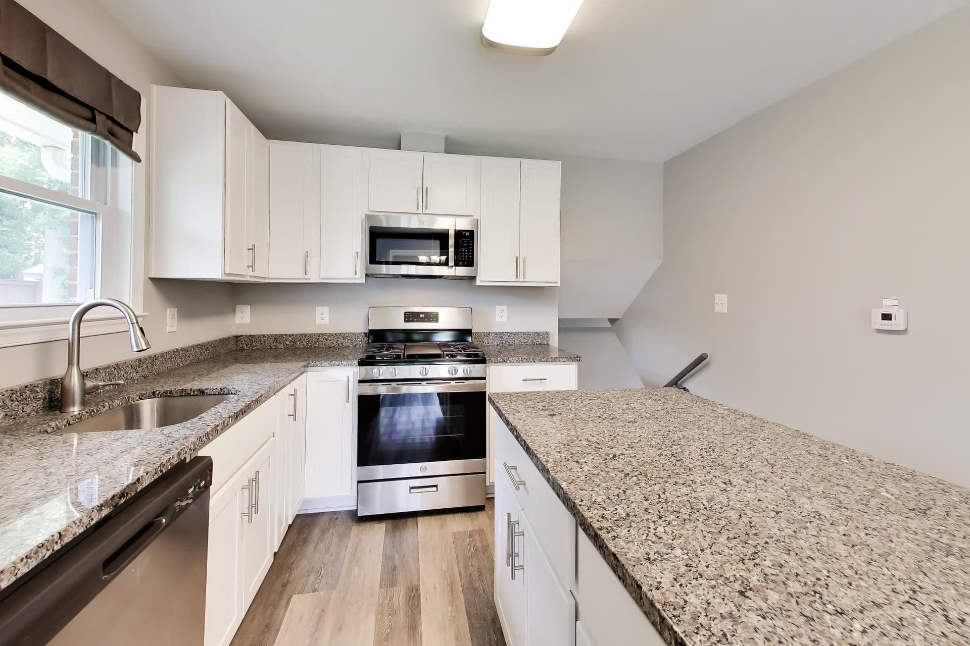 5816 Amelia Street photo 12