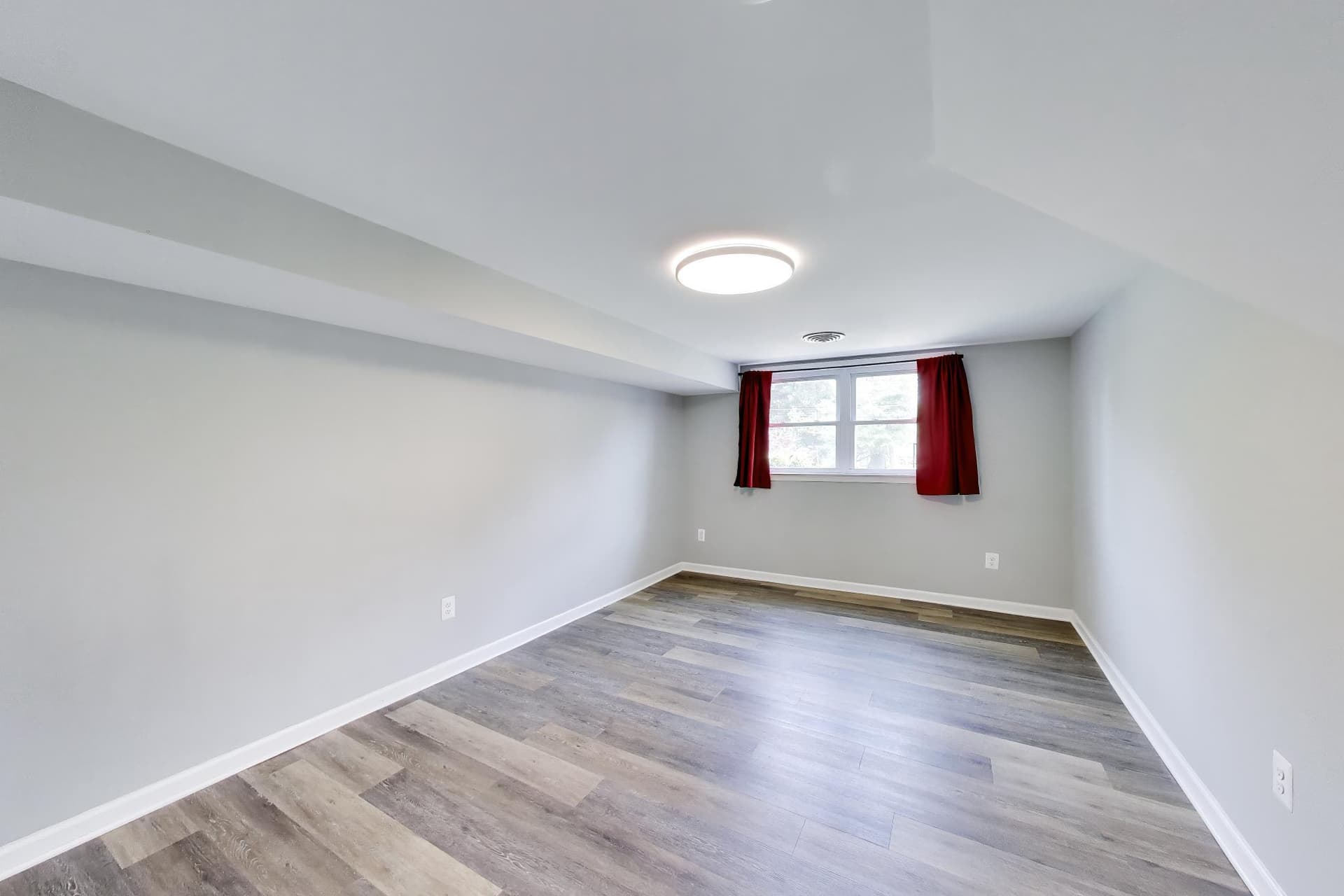 5816 Amelia Street photo 14